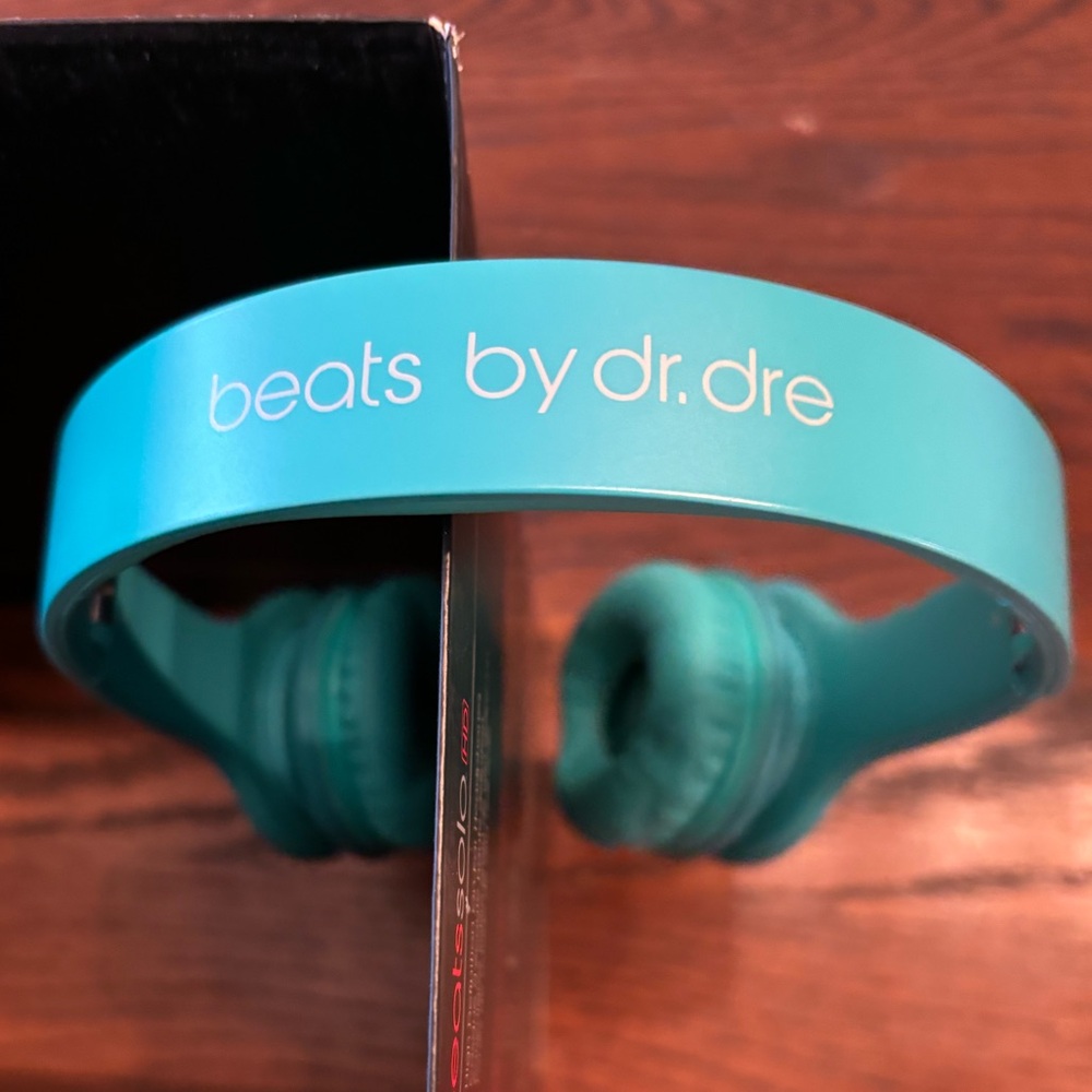 Beats Solo HD by Dr. Dre headphones